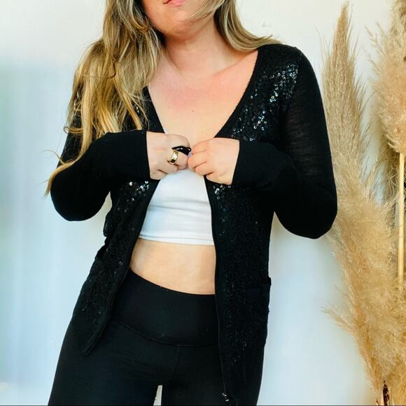 TAHARI Black Sequin Button Long Sleeve Pocket VNeck Cardi Cardigan Sweater S - Picture 1 of 8